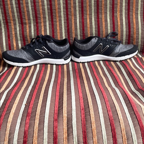 New Balance Black and Gray Athletic Shoes - Picture 2 of 7